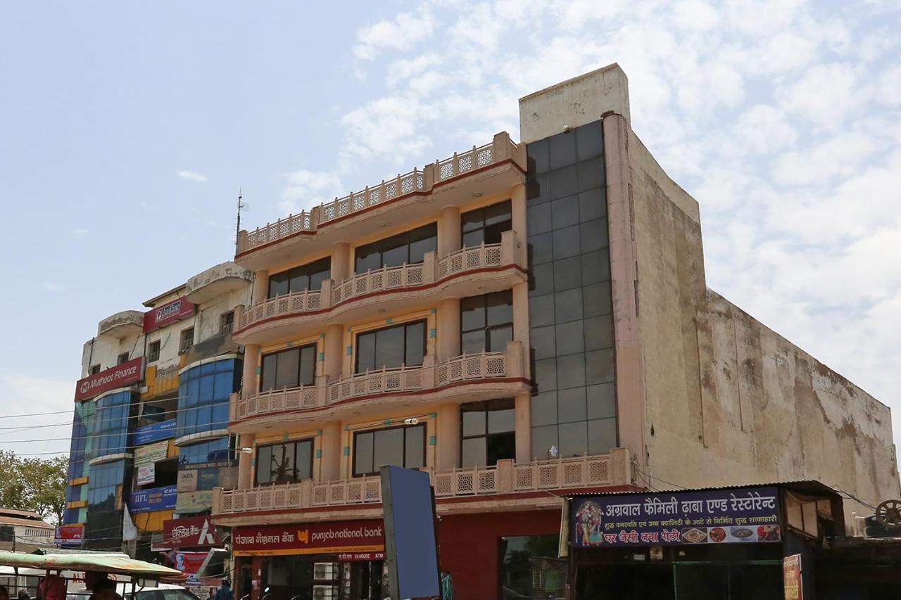 Oyo 14543 Royal Palace And Banquets Mathura Exterior photo